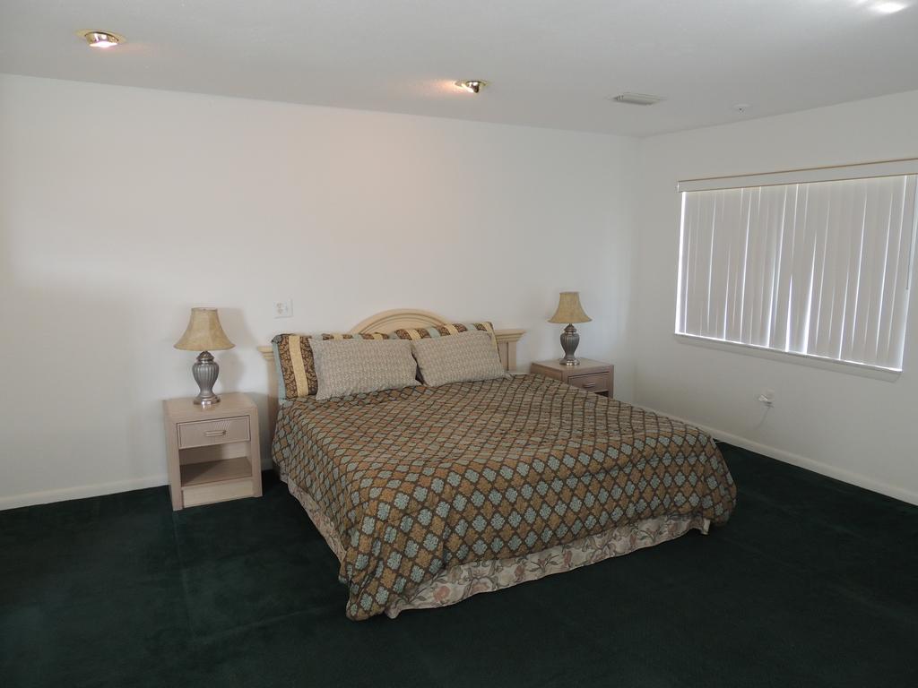 Rodeway Inn & Suites Winter Haven Chain Of Lakes Habitación foto
