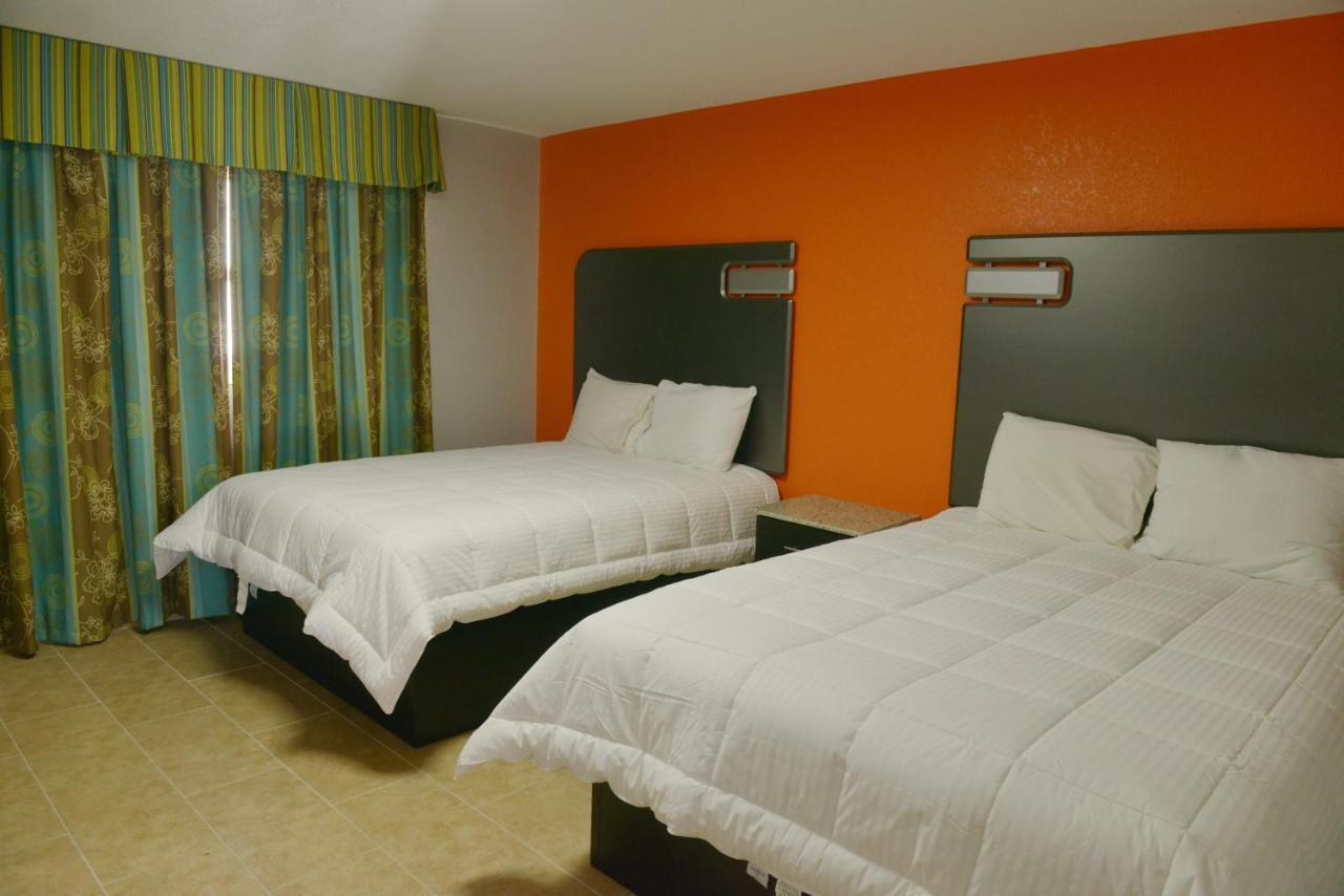 Rodeway Inn & Suites Winter Haven Chain Of Lakes Exterior foto